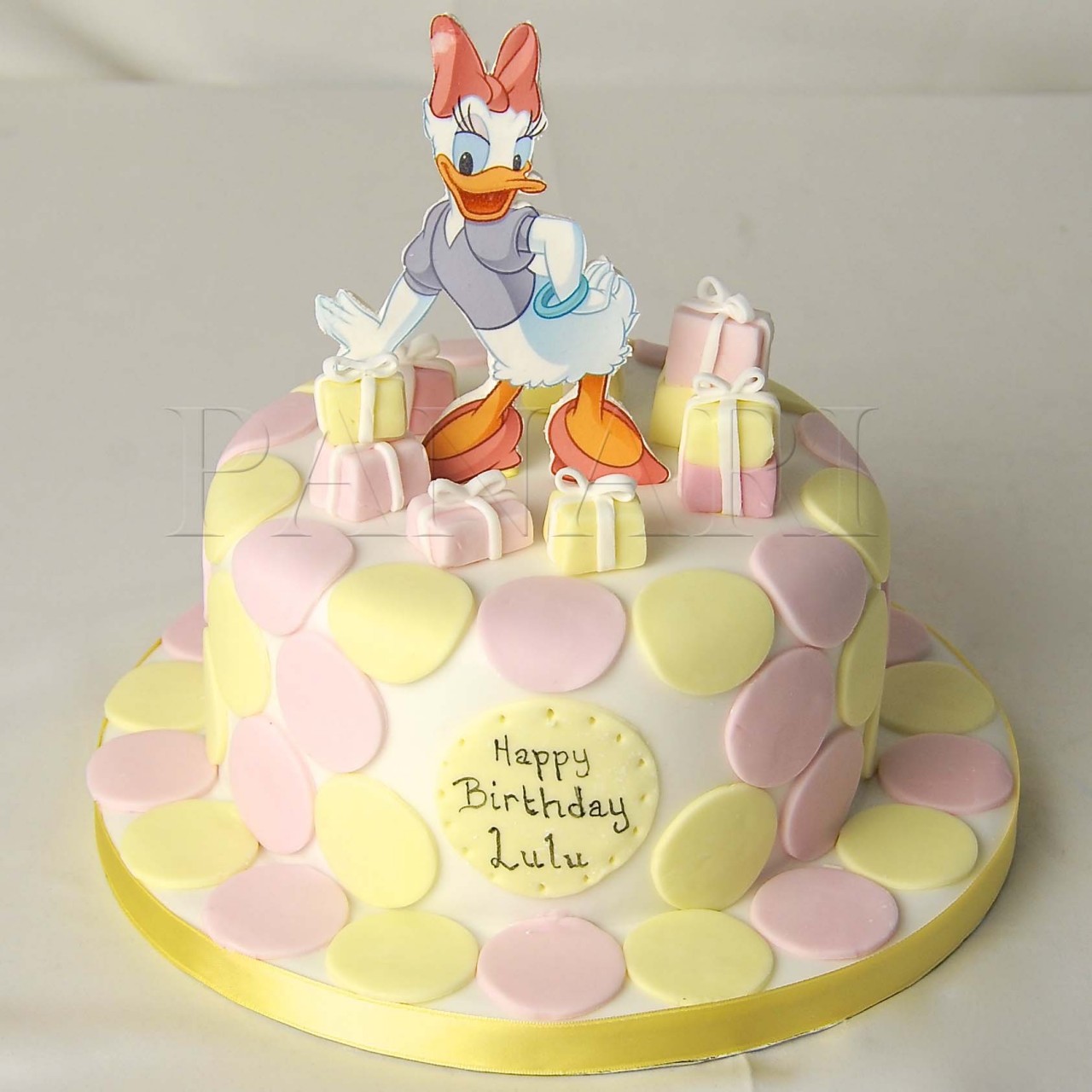 DAISY DUCK cake