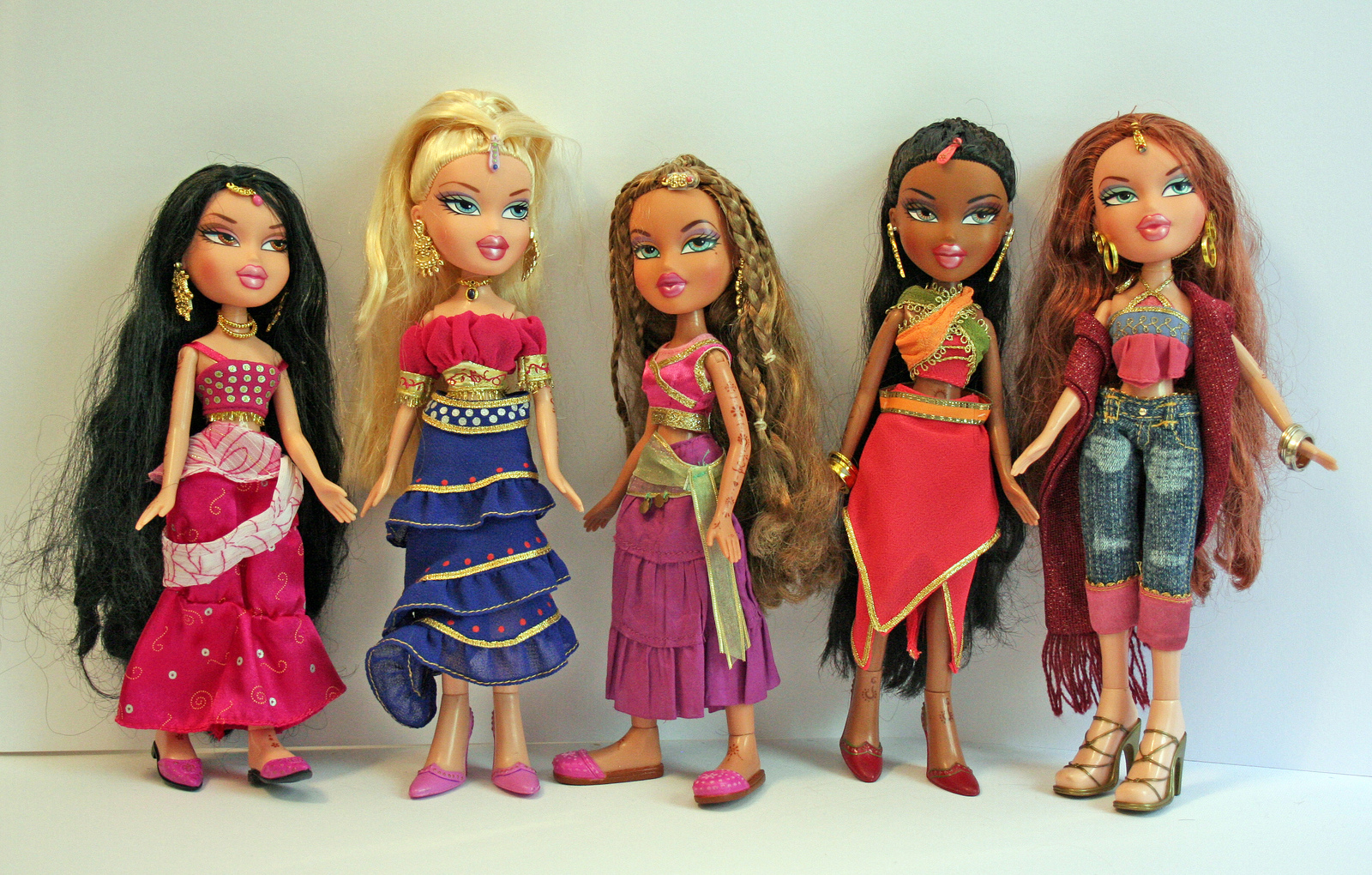 bratz together